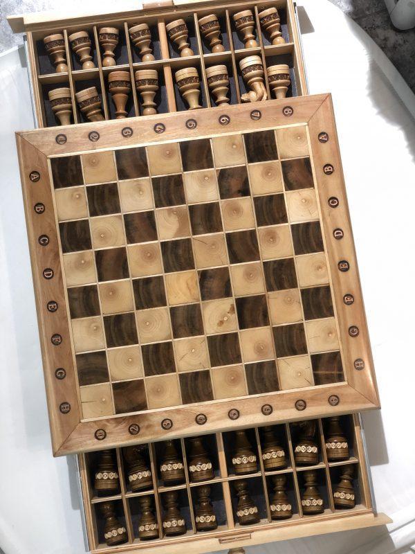Шахматы, декорированные в технике "скань"