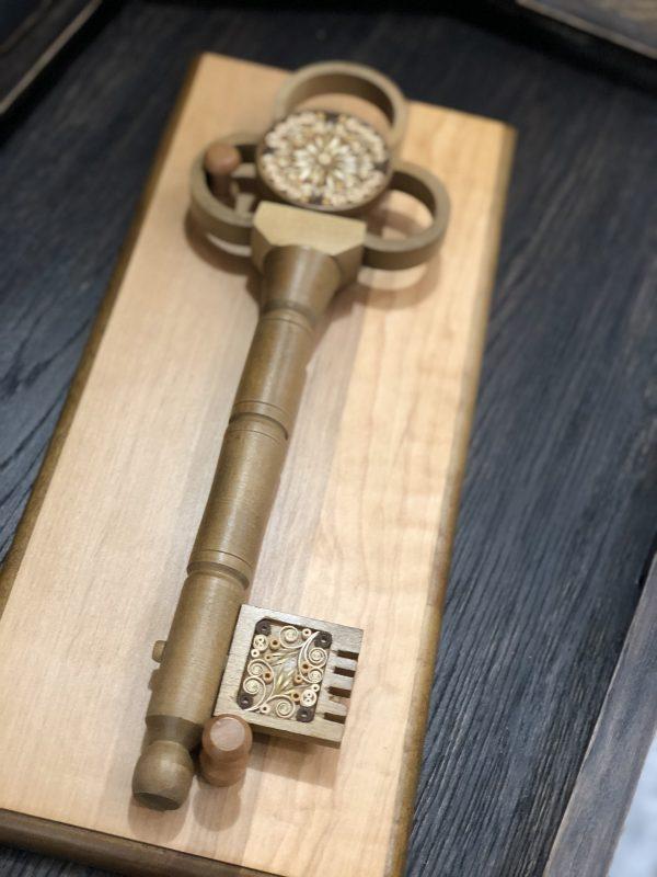 Ключ сувенирный, декор скань