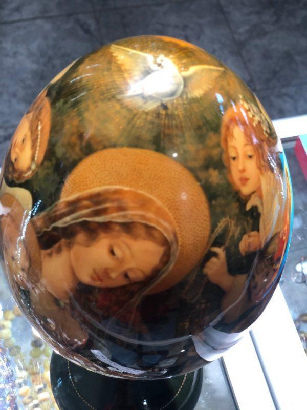 Яйцо расписное "Мадонна с младенцем"