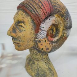 Керамическая фигурка «Девушка аммонит»