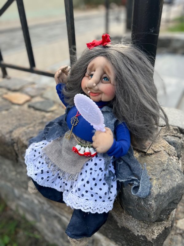 Кукла-оберег для дома "Баба Яга"