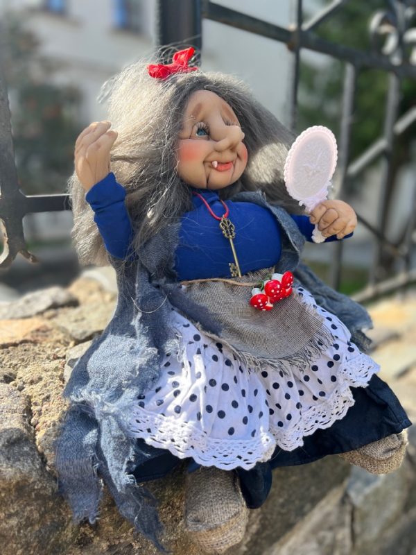 Кукла-оберег для дома "Баба Яга"