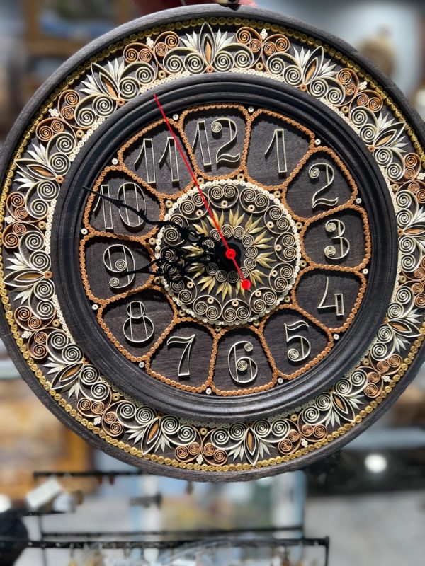 Часы с декором "Сожская скань"